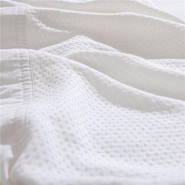 Mottled White Bedspread